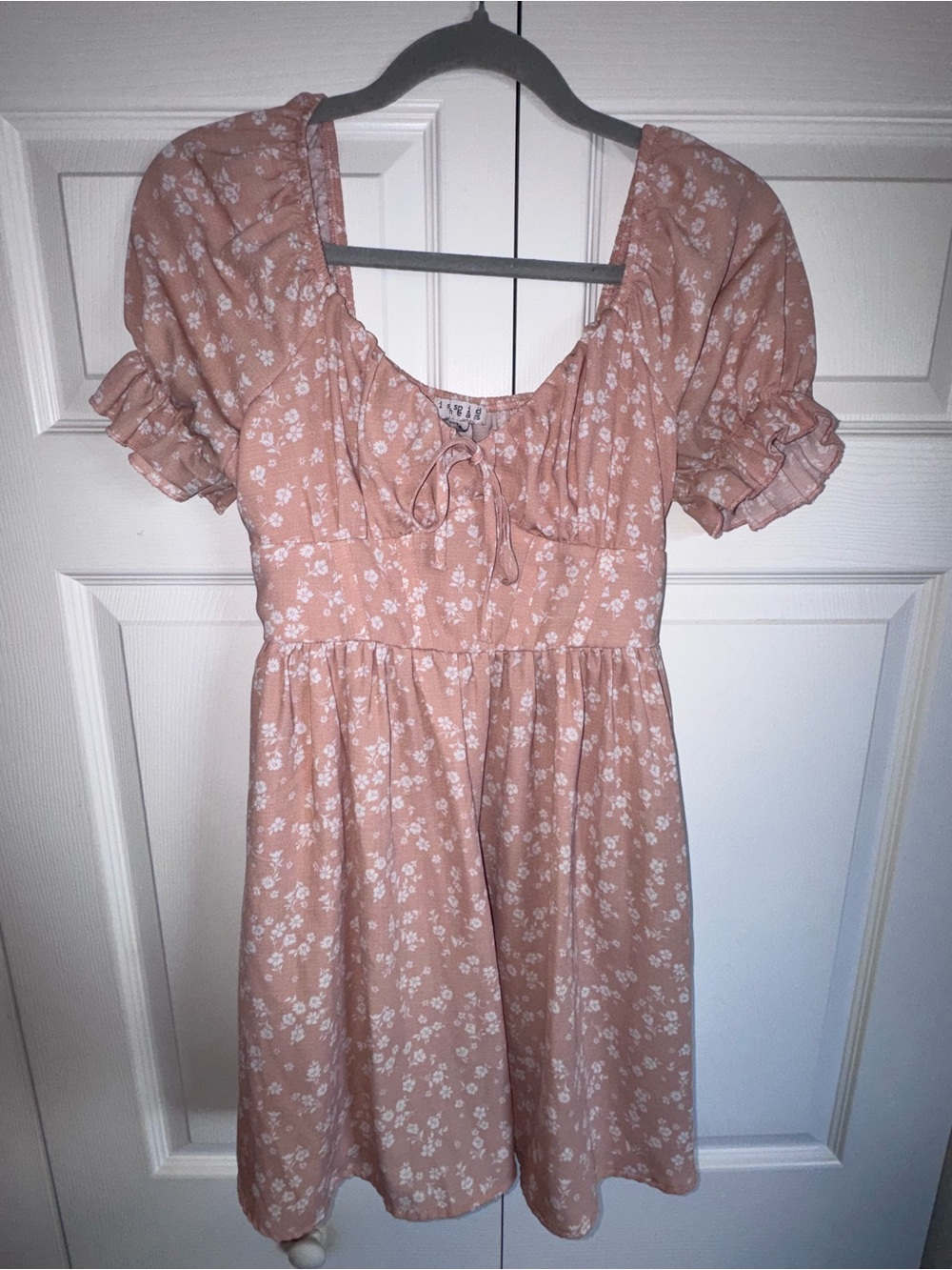 Inspired Hearts Peach Floral Midi Dress with Puff Sleeves
